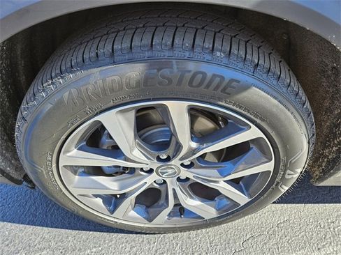 Used 2023 Acura MDX SH-AWD w/ Technology Package image 18