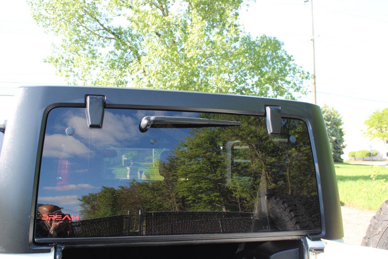 Used 2013 Jeep Wrangler Unlimited Rubicon AWD/4WD image 19