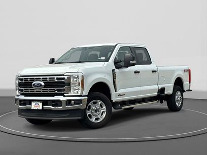New 2026 Ford F350 XLT w/ FX4 Off-Road Package