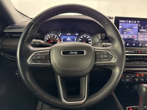 Used 2022 Jeep Compass Latitude w/ Convenience Group AWD/4WD image 21