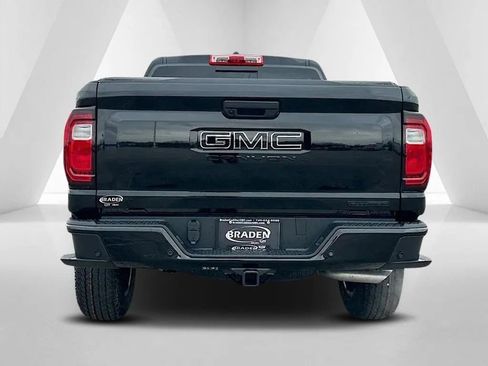 New 2026 GMC Canyon Elevation w/ LPO, Black Badging Package RWD image 9