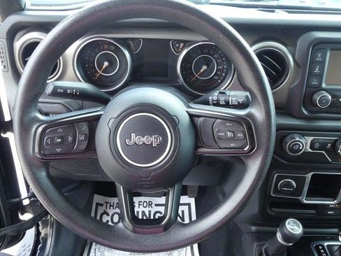 Used 2018 Jeep Wrangler Unlimited Sport AWD/4WD image 13
