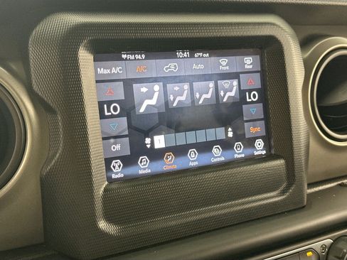 Used 2021 Jeep Wrangler Unlimited Sport AWD/4WD image 15