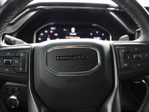 Used 2025 GMC Sierra 1500 Denali Ultimate image 18