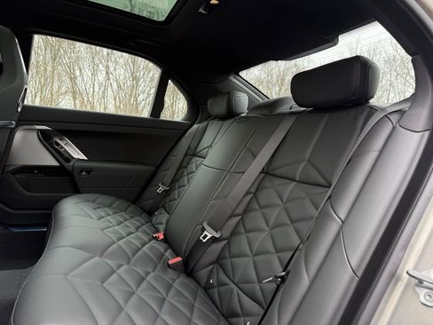 New 2026 BMW 740i xDrive w/ Premium Package image 19