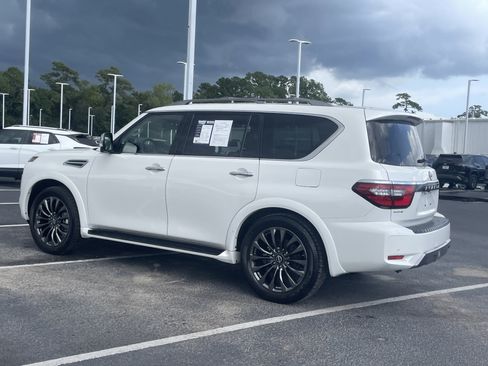 Used 2023 Nissan Armada Platinum w/ Captain's Chairs Package AWD/4WD image 8