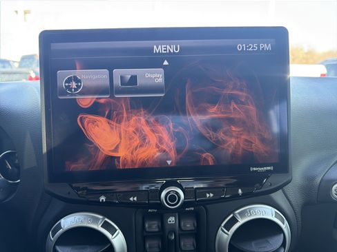 Certified 2018 Jeep Wrangler Unlimited Sahara w/ Connectivity Group image 28