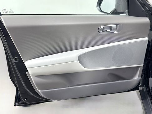 Used 2024 Hyundai Ioniq 6 SEL image 16