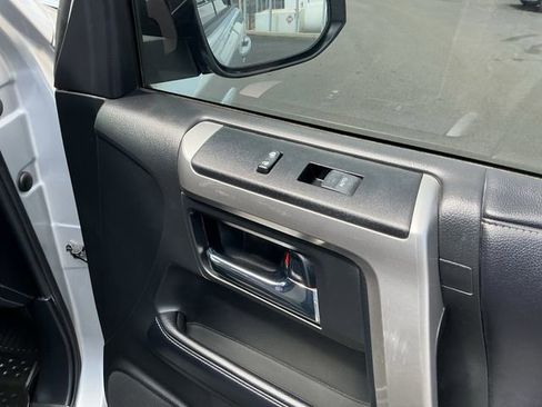 Used 2020 Toyota 4Runner SR5 image 23