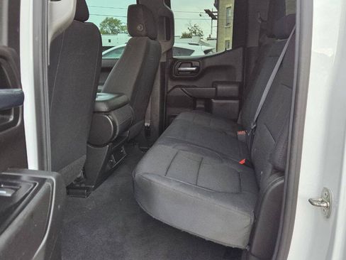 Used 2019 Chevrolet Silverado 1500 Custom w/ Custom Value Package AWD/4WD image 11