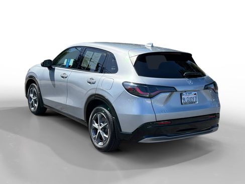 Used 2024 Honda HR-V EX-L image 3