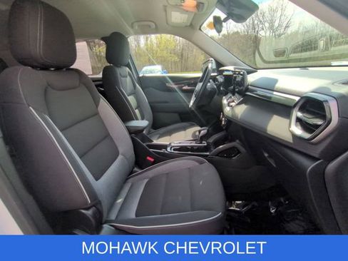 Used 2024 Chevrolet TrailBlazer LT w/ LT Cold Weather Package image 27