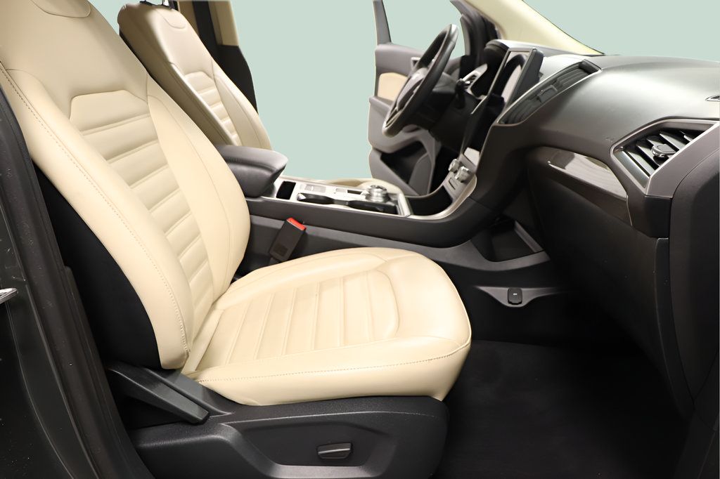 Used 2024 Ford Edge SEL w/ Convenience Package AWD/4WD image 29