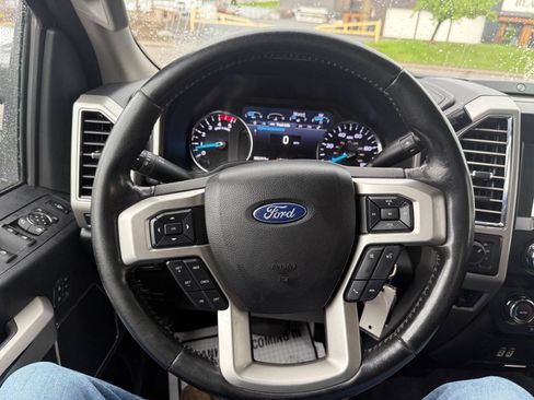 Used 2020 Ford F250 Lariat w/ Lariat Value Package AWD/4WD image 14