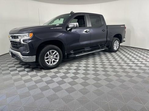 Used 2024 Chevrolet Silverado 1500 LT AWD/4WD image 2