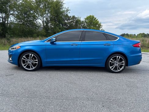 Used 2020 Ford Fusion Titanium AWD/4WD image 2