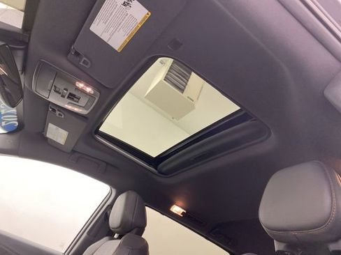Used 2023 Toyota Sienna XSE w/ XSE Plus Package AWD/4WD image 16