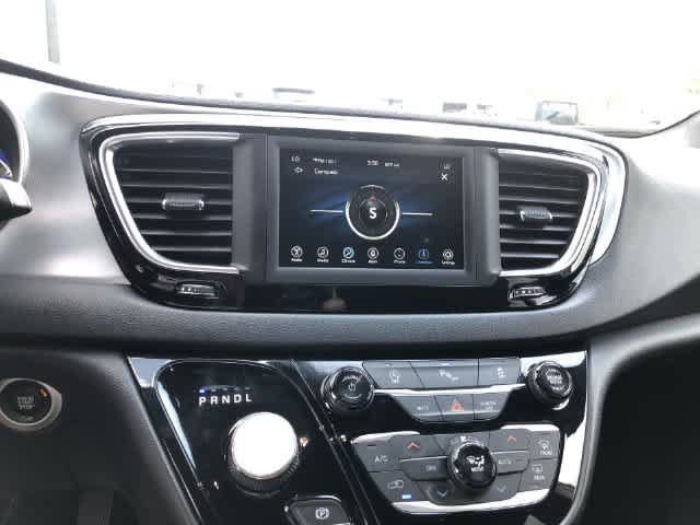 Certified 2020 Chrysler Pacifica Touring w/ S Appearance Package FWD image 23