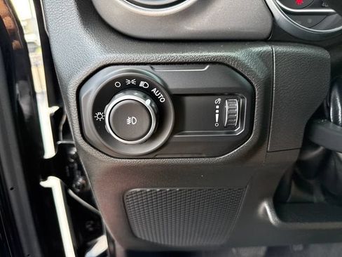 Used 2023 Jeep Wrangler Sport AWD/4WD image 22