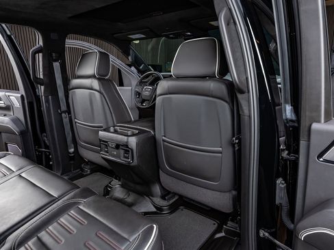 Used 2025 GMC Sierra 2500 AT4X image 32