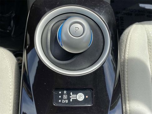 Used 2013 Nissan Leaf SV w/ LED & Quick Charge Pkg image 28