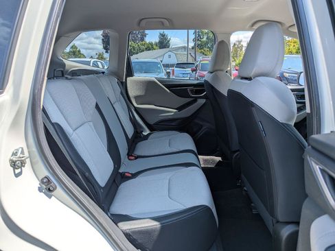 Used 2022 Subaru Forester AWD/4WD image 29