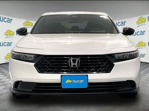 Used 2023 Honda Accord Sport image 2