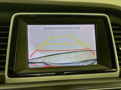 Used 2018 Hyundai Sonata SE FWD image 14
