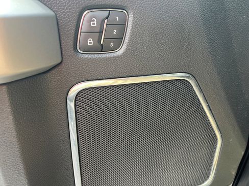 Certified 2019 Ford F250 Lariat w/ Lariat Value Package AWD/4WD image 21