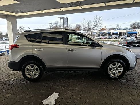 Used 2014 Toyota RAV4 LE image 4