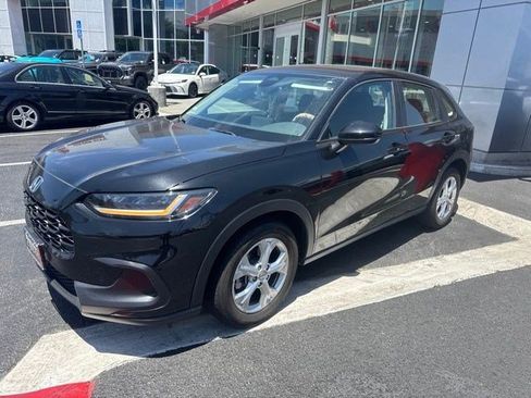 Used 2024 Honda HR-V LX image 1