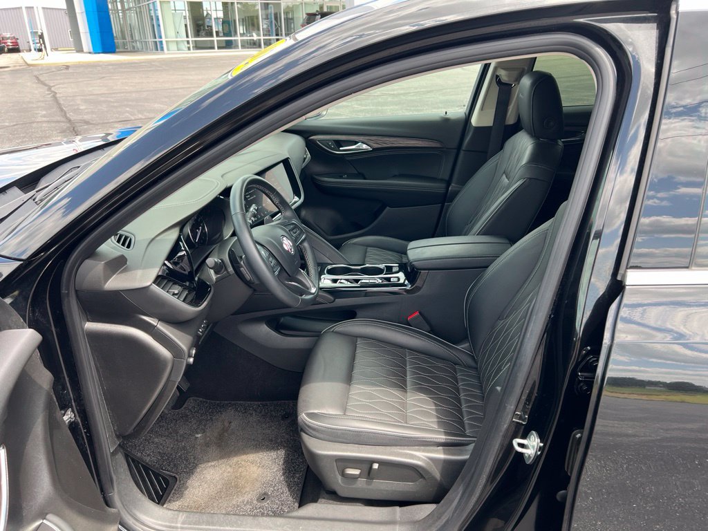 Used 2023 Buick Envision Avenir FWD image 11