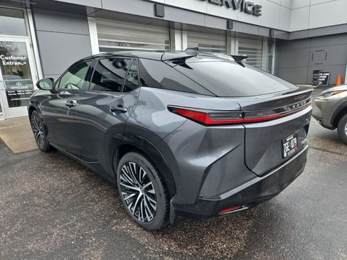 Used 2024 Lexus RZ 450e Premium w/ Technology Package image 6