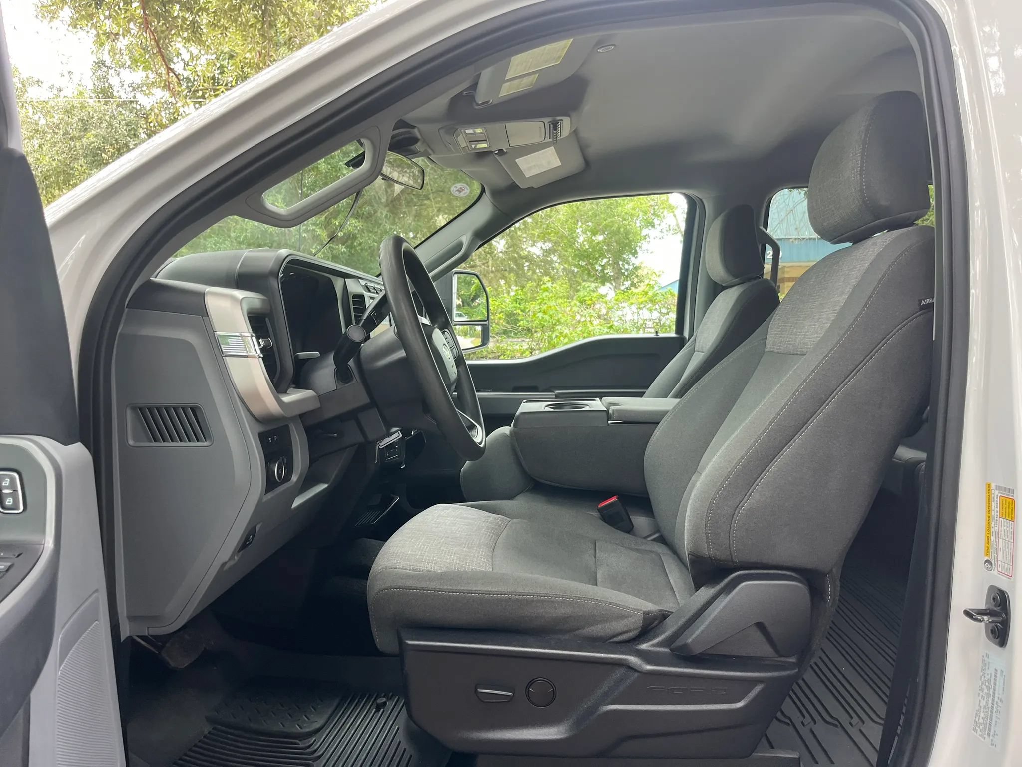 Used 2024 Ford F250 XLT w/ FX4 Off-Road Package AWD/4WD image 13