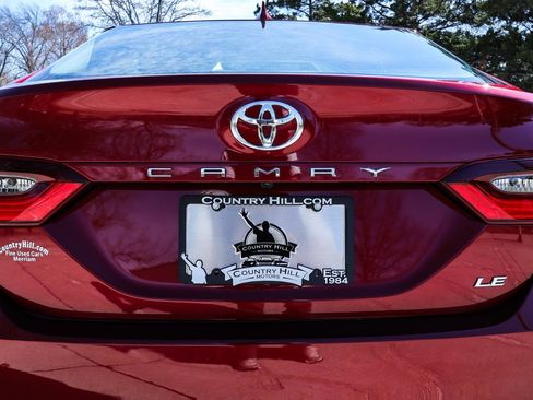 Used 2022 Toyota Camry LE image 40