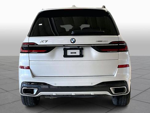 Used 2025 BMW X7 xDrive40i w/ M Sport Package image 4