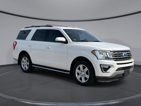 Used 2019 Ford Expedition XLT w/ Equipment Group 202A RWD image 12