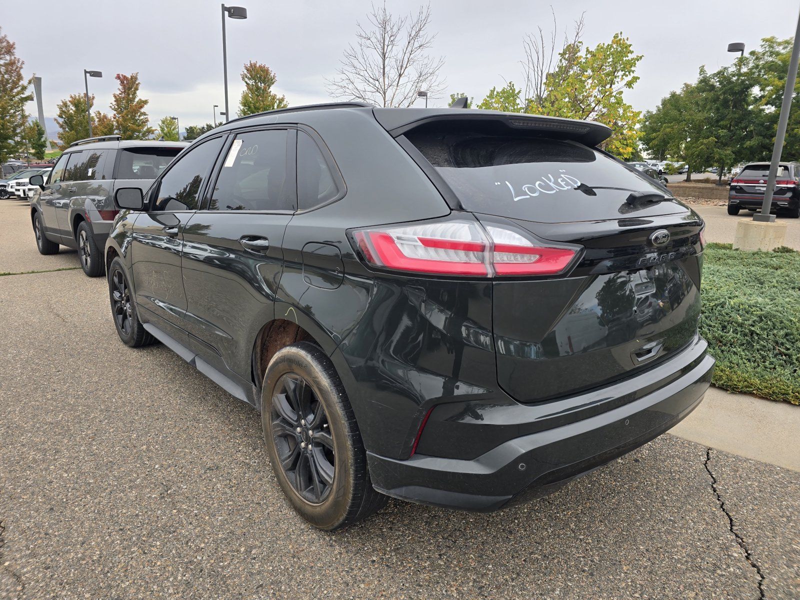 Used 2024 Ford Edge SE w/ Black Appearance Package AWD/4WD image 3