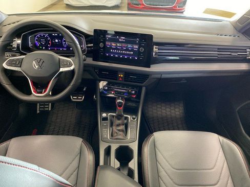 Used 2026 Volkswagen Jetta GLI Autobahn FWD image 10
