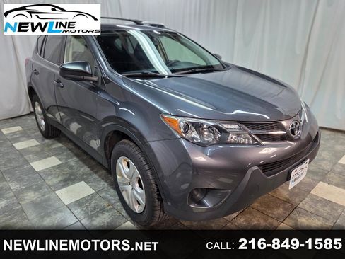 Used 2015 Toyota RAV4 LE image 1