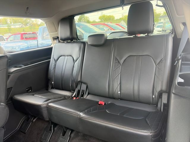 Used 2018 Ford Expedition Platinum AWD/4WD image 30
