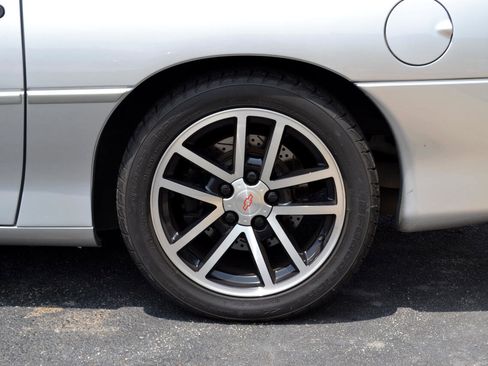 Used 2002 Chevrolet Camaro Z28 w/ SS Performance/Appearance Pkg image 46