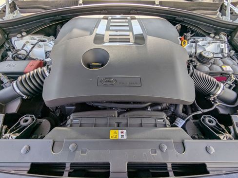 New 2026 Land Rover Range Rover Velar Dynamic SE image 18