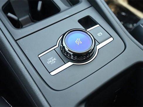 New 2025 Volkswagen Tiguan SE image 16