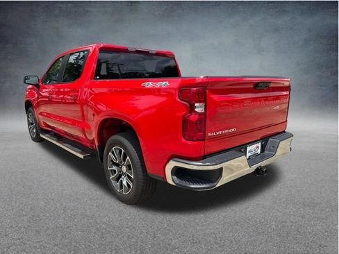 Used 2023 Chevrolet Silverado 1500 LT AWD/4WD image 7