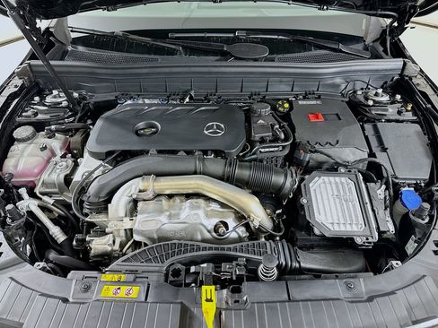 New 2026 Mercedes-Benz GLB 250 image 32