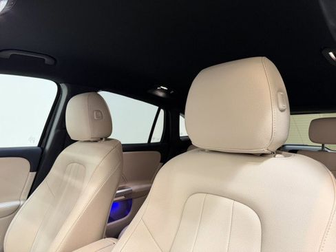 Used 2025 Mercedes-Benz GLA 250 image 17