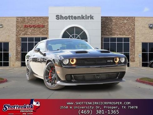 Used 2023 Dodge Challenger SRT Hellcat image 1