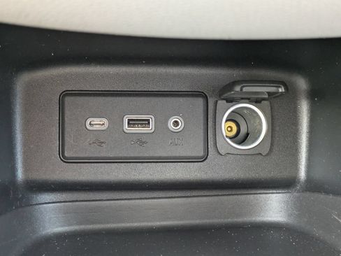 Used 2019 Chevrolet Equinox LS w/ LS Convenience Package FWD image 22