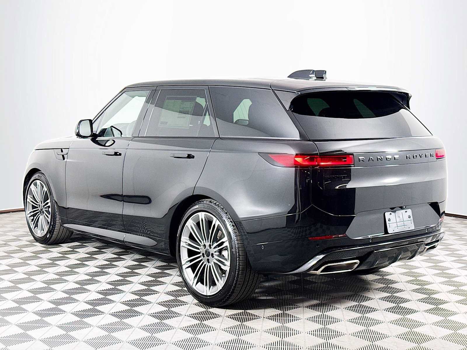 New 2026 Land Rover Range Rover Sport Dynamic SE AWD/4WD image 7